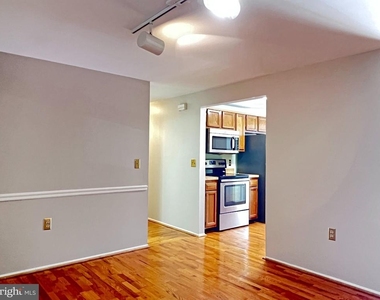 18140 Chalet Drive - Photo Thumbnail 7