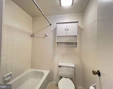18140 Chalet Drive - Photo Thumbnail 20