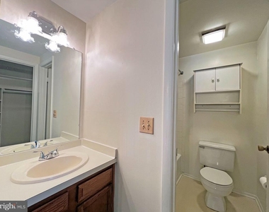 18140 Chalet Drive - Photo Thumbnail 19