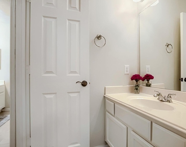 4147 E Northampton Pl - Photo Thumbnail 30