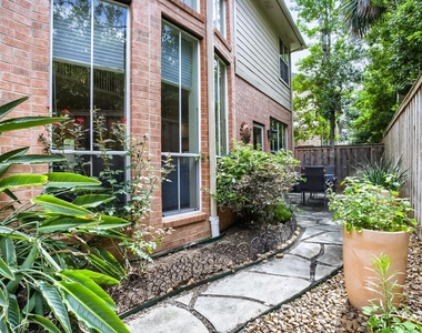 4147 E Northampton Pl - Photo Thumbnail 36