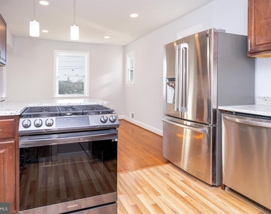 10026 Lorain Avenue - Photo Thumbnail 13
