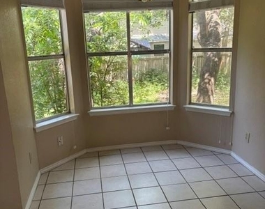 17511 Klamath Falls Dr - Photo Thumbnail 2