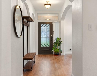 10305 Channel Island Dr - Photo Thumbnail 9