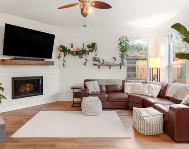 10305 Channel Island Dr - Photo Thumbnail 11