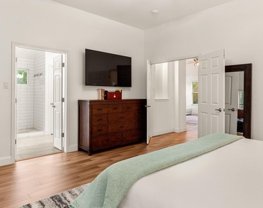 10305 Channel Island Dr - Photo Thumbnail 26