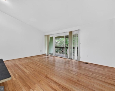 9404 Woodington Drive - Photo Thumbnail 9
