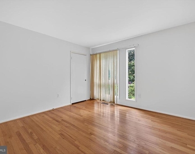 9404 Woodington Drive - Photo Thumbnail 26