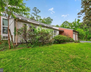 9404 Woodington Drive - Photo Thumbnail 43