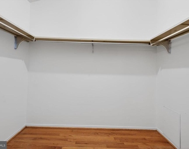 9404 Woodington Drive - Photo Thumbnail 22