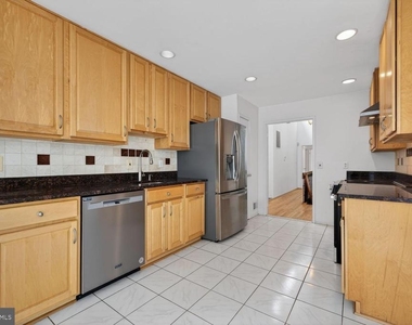 9404 Woodington Drive - Photo Thumbnail 15