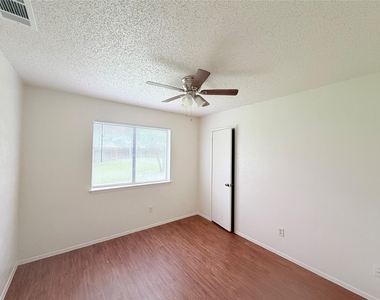 10904 Meadgreen Ct - Photo Thumbnail 25