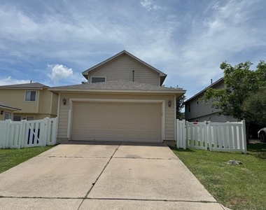 1420 Davis Mountain Loop - Photo Thumbnail 3