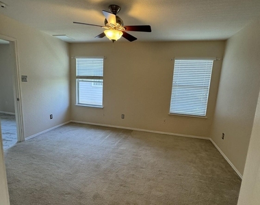 1420 Davis Mountain Loop - Photo Thumbnail 6