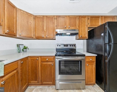 2112 Whitehall Road - Photo Thumbnail 20