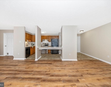 2112 Whitehall Road - Photo Thumbnail 13