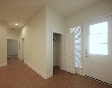 2400 Louis Henna Blvd - Photo Thumbnail 1