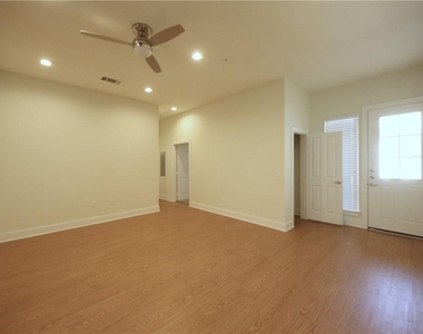 2400 Louis Henna Blvd - Photo Thumbnail 5