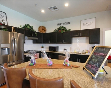 2400 Louis Henna Blvd - Photo Thumbnail 18