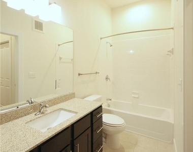 2400 Louis Henna Blvd - Photo Thumbnail 8