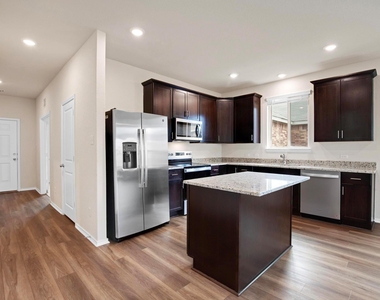 200 Janice Rd - Photo Thumbnail 7