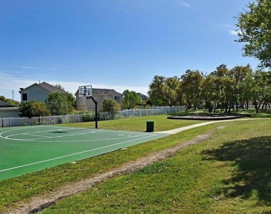 1054 Dorn - Photo Thumbnail 24
