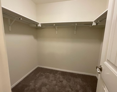 1054 Dorn - Photo Thumbnail 13