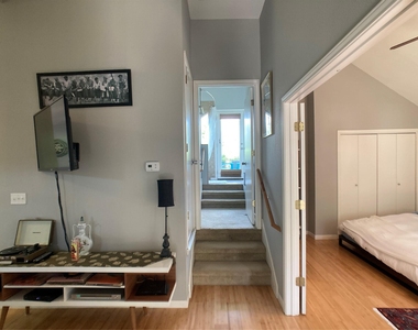 1509 Treadwell St - Photo Thumbnail 8