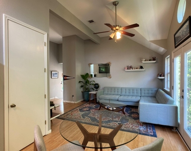 1509 Treadwell St - Photo Thumbnail 3