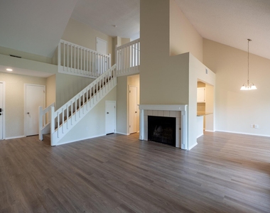 6307 Avery Island Ave - Photo Thumbnail 2