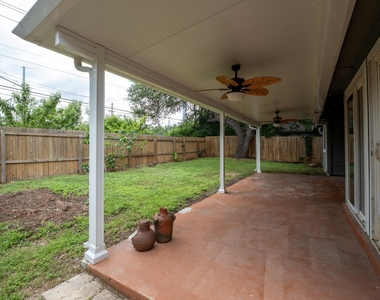6307 Avery Island Ave - Photo Thumbnail 19