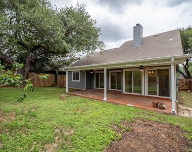6307 Avery Island Ave - Photo Thumbnail 18