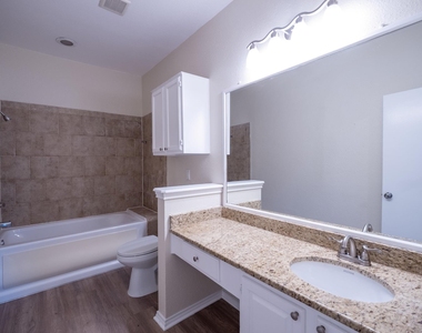 6307 Avery Island Ave - Photo Thumbnail 13