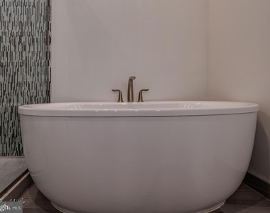 414 Light Street - Photo Thumbnail 27