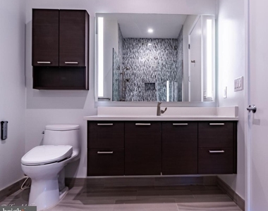414 Light Street - Photo Thumbnail 17