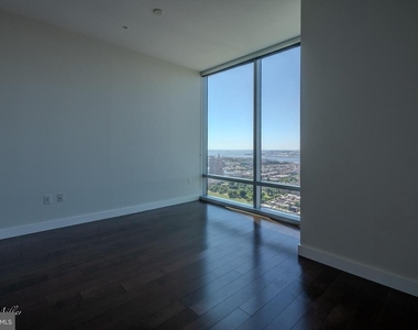 414 Light Street - Photo Thumbnail 11
