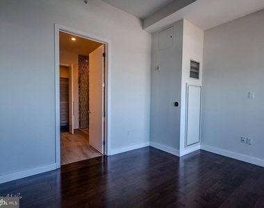 414 Light Street - Photo Thumbnail 25