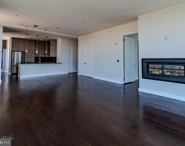 414 Light Street - Photo Thumbnail 7