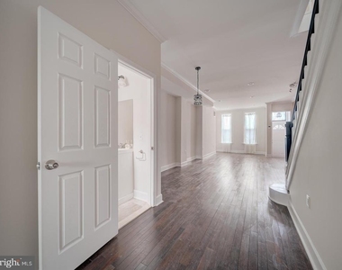 417 N Collington Ave - Photo Thumbnail 28
