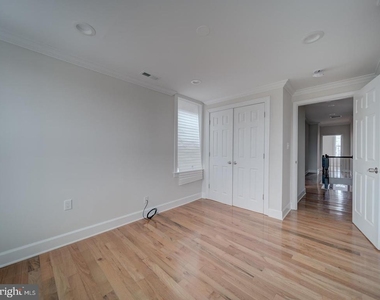 417 N Collington Ave - Photo Thumbnail 2