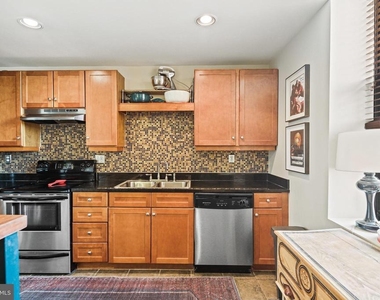 1211 Light Street - Photo Thumbnail 12