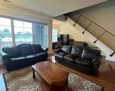 3201 Saint Paul Street - Photo Thumbnail 4