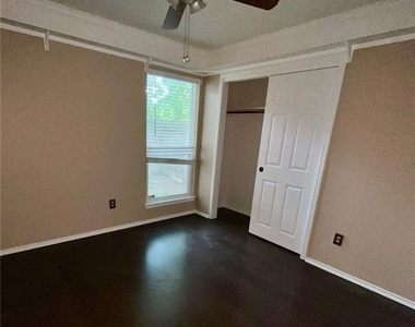 16508 Framingham Cir - Photo Thumbnail 11