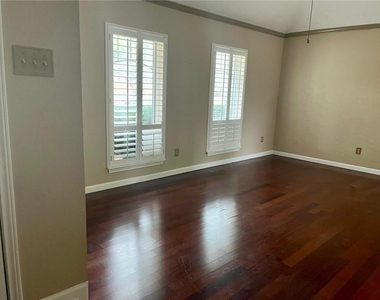 16508 Framingham Cir - Photo Thumbnail 15