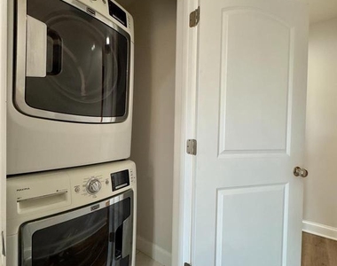 709 Scott Street - Photo Thumbnail 10