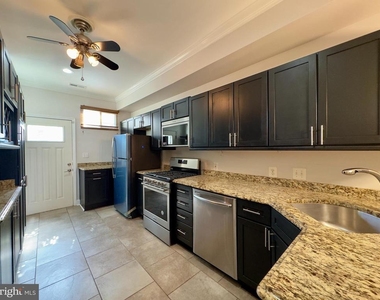 709 Scott Street - Photo Thumbnail 3