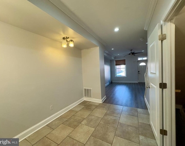 709 Scott Street - Photo Thumbnail 2