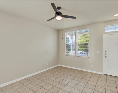 334 Newberry Trl - Photo Thumbnail 5