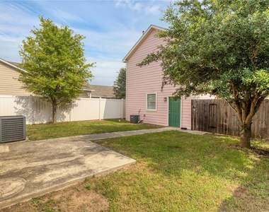334 Newberry Trl - Photo Thumbnail 25