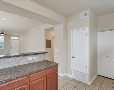 334 Newberry Trl - Photo Thumbnail 14